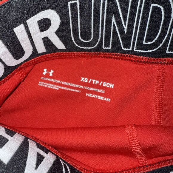 Under Armour Compression Shorts Women’s Size XS Mid Rise 4 Inch Shorty, Red - Picture 4 of 8